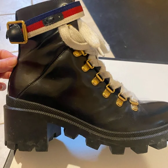 Gucci Leather ankle boot with Sylvie Web - Picture 9 of 12